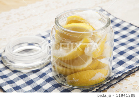 塩レモンの仕込み 11941589