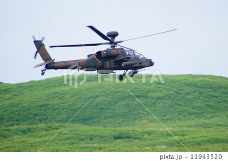アパッチ AH-64D ( 攻撃ヘリコプター ) 飛行 2014年 富士総合火力演習 アパッチ AH-64D ( 攻撃ヘリコプター ) 飛行 2014年 富士総合火力演習 11943520