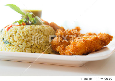 Fried rice with green curry 11945035