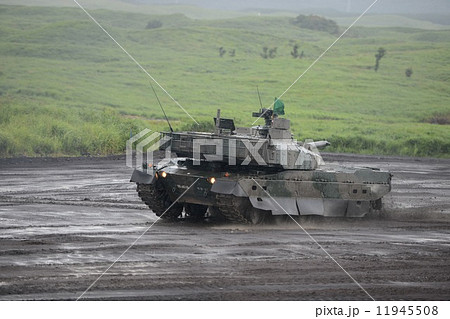 演習中の戦車 演習中の戦車 11945508