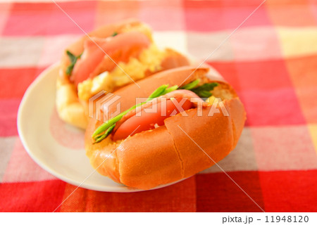 おいしそうなサンドイッチ 11948120