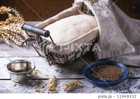 Baking bread 11949332