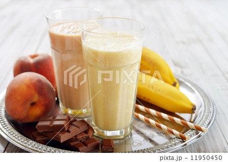 Banana smoothie 11950450