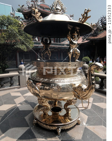 台湾 台北市 龍山寺(りゅうざんじ) 正殿 台湾 台北市 龍山寺(りゅうざんじ) 正殿 11952333