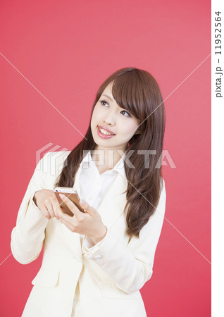 白いスーツの女性 白いスーツの女性 11952564