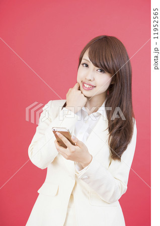 白いスーツの女性 白いスーツの女性 11952565