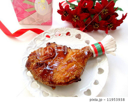 クリスマス料理のローストチキン 11953938