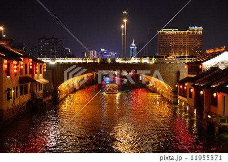 中国ツアー上海／蘇州／無錫の旅、美しき南禅寺古運河夜景 11955371