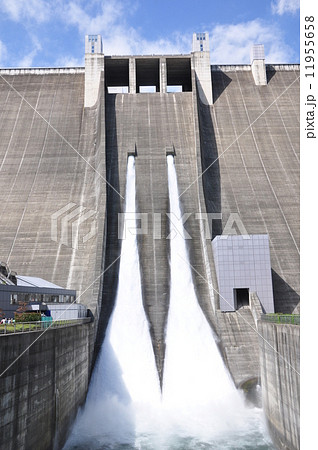 宮ヶ瀬ダム 観光放流 宮ヶ瀬ダム 観光放流 11955658