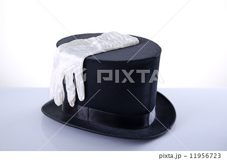 Black top hat with silk white gloves Black top hat with silk white gloves 11956723