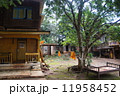 ラオスの寺院の様子 11958452