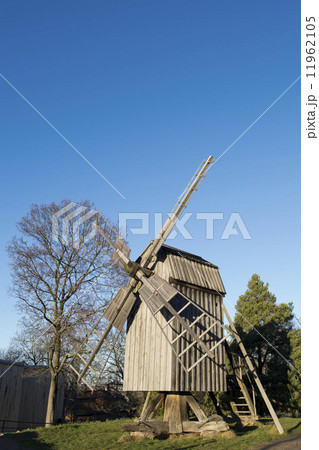 wooden windmill 11962105