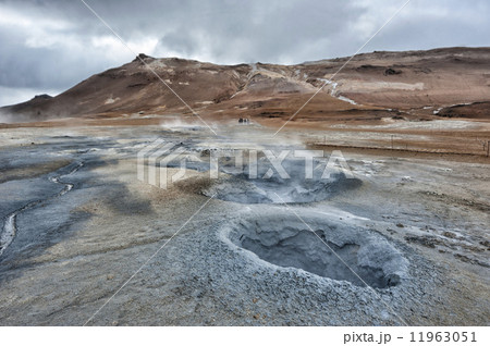 myvatn lake in iceland 11963051