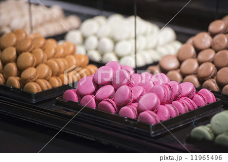macaroons on display stand 11965496