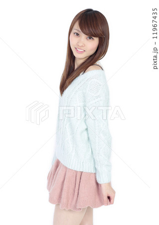 若い女性　ポートレート 11967435