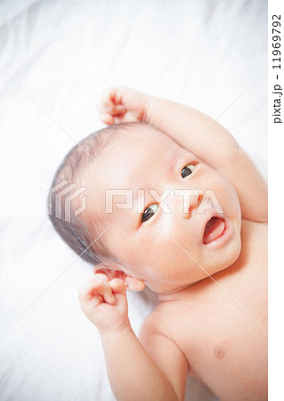 生後27日目 新生児 赤ちゃん 生後27日目 新生児 赤ちゃん 11969792