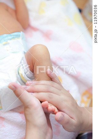 生後19日目 新生児 赤ちゃん 生後19日目 新生児 赤ちゃん 11970036