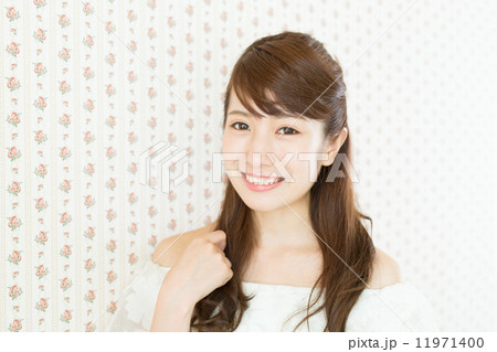 爽やかな女性 ヘアスタイルイメージ 爽やかな女性 ヘアスタイルイメージ 11971400