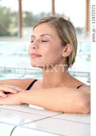 Spa treatment Spa treatment 11972571