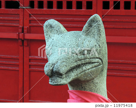 神社の狐 神社の狐 11975418
