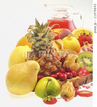 fruits and juice 11976645