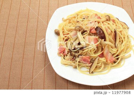 きのことベーコンのパスタ（しめじ・椎茸・えのき茸） 11977908