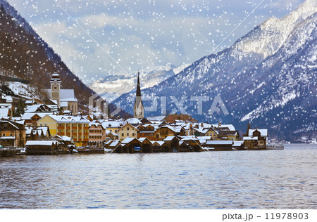 Village Hallstatt on the lake - Salzburg Austria 11978903
