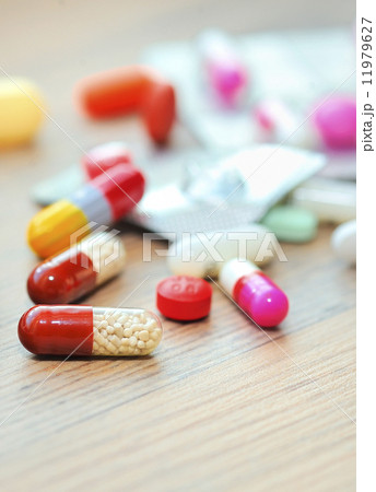 Assorted pills Assorted pills 11979627