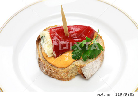 ピキージョ詰めのピンチョス 11979885