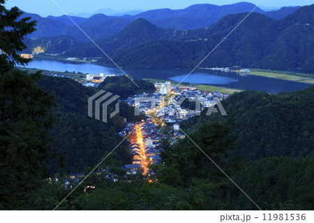 城崎温泉の夜景 11981536