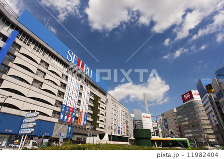 池袋駅東口 11982404