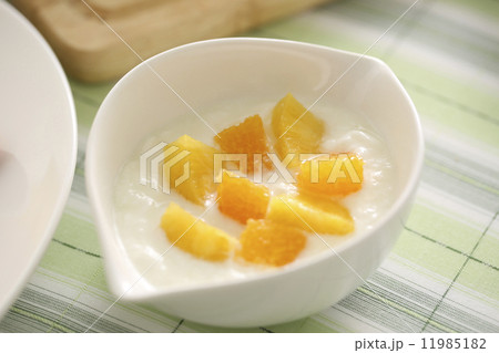 ヨーグルト 11985182