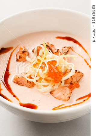 fish cream soup 11986988