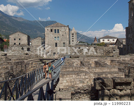 Roman Theatre Aosta 11990223