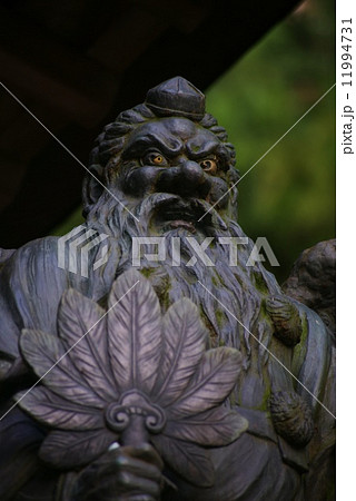 大雄山最乗寺　結果門の烏天狗像 11994731