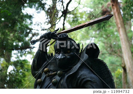 大雄山最乗寺 奥之院下の烏天狗像 大雄山最乗寺 奥之院下の烏天狗像 11994732