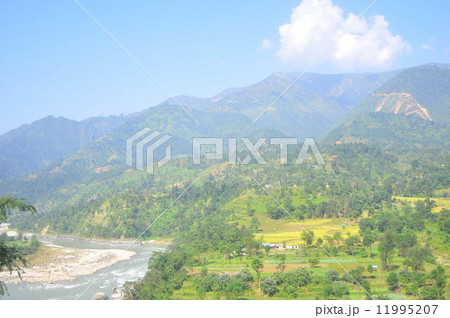 カトマンズからポカラへの風景 11995207