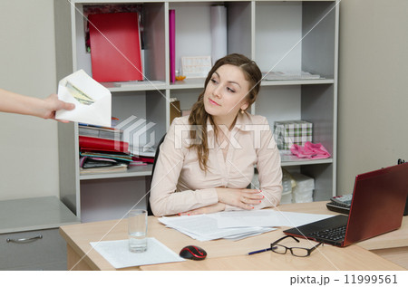 Head give a bribe the workplace in office 11999561