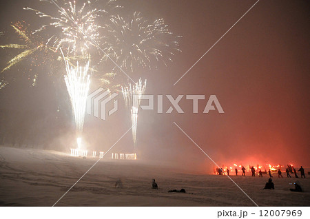 札幌藻岩山スキー場の花火 札幌藻岩山スキー場の花火 12007969