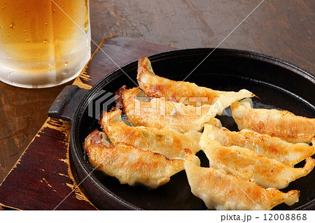 餃子とビール 12008868