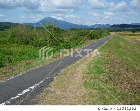 サイクリングロード 12011262