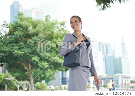 Lady in the City 12014578
