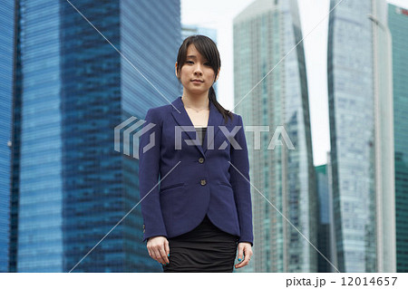 Girl in the City 12014657