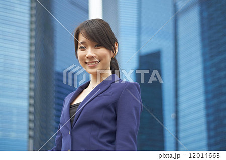 Girl in the City Girl in the City 12014663