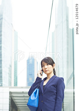 Girl in the City Girl in the City 12014679