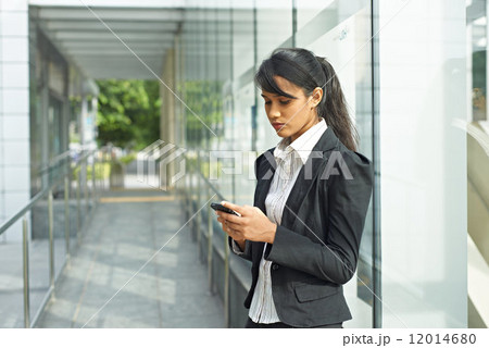 Woman in the City 12014680