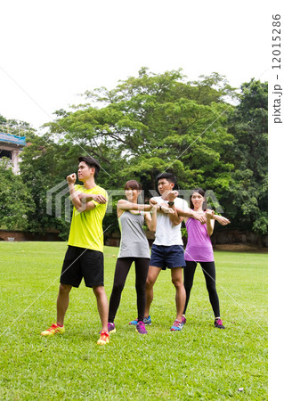 Men & Women Stretching 12015286