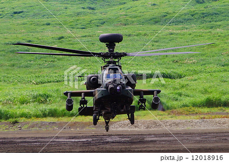 アパッチ　AH-64D　（ 攻撃ヘリコプター ）　離陸　2015年 富士総合火力演習 12018916