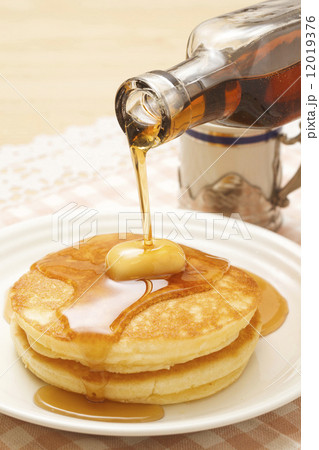 パンケーキとメイプルシロップ 12019376
