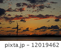秋田港の夕焼け 12019462